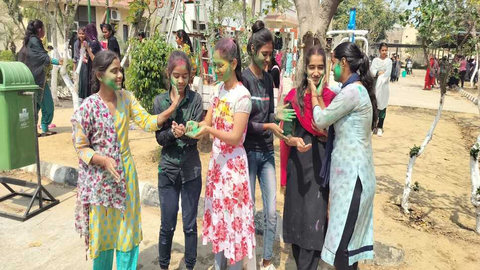 Jind Holi faag : होली-फाग पर पुलिस की पैनी नजर, शराब पीकर बाइक पटाखे छोड़े तो होगा चालान, 20 जगह नाकेबंदी, 46 राइडर करेगी गश्त