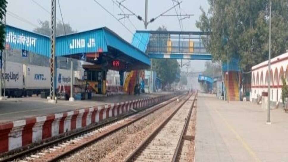 Railway news : रेल यात्रियों के लिए खुशखबरी : 50 प्रतिशत तक कम हो जाएगा पैसेंजर ट्रेनों का किराया, नहीं देना होगा एक्सप्रेस का किराया