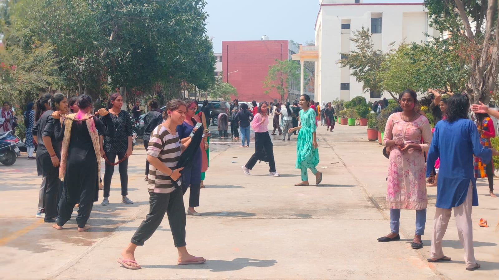 Jind holi faag: Police will keep a close eye on the miscreants on Holi-faag, challan will be issued if the bike bursts crackers after drinking alcohol, blockade at 20 places, 46 riders will patrol