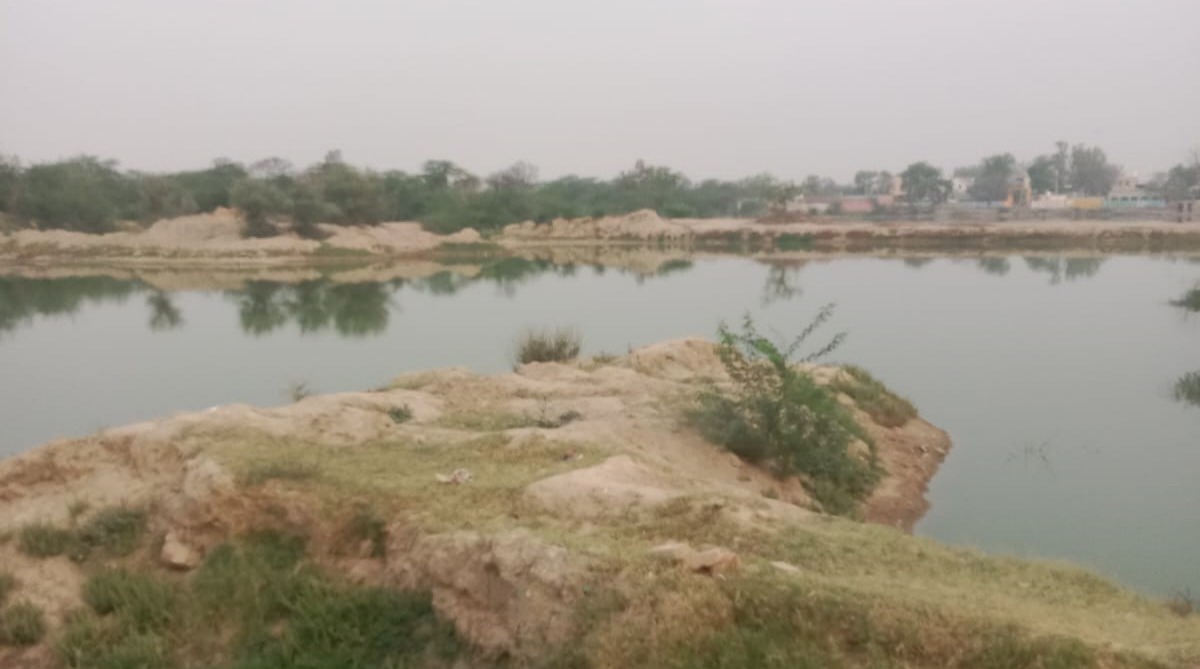 Amrit Sarovar Yojana: Dirty water from drains is being poured into ponds after digging, people are occupying them, more than Rs 140 crore budget is to be spent on 138 ponds